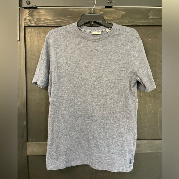 Men’s shirts. (5 size small) - Picture 4 of 15